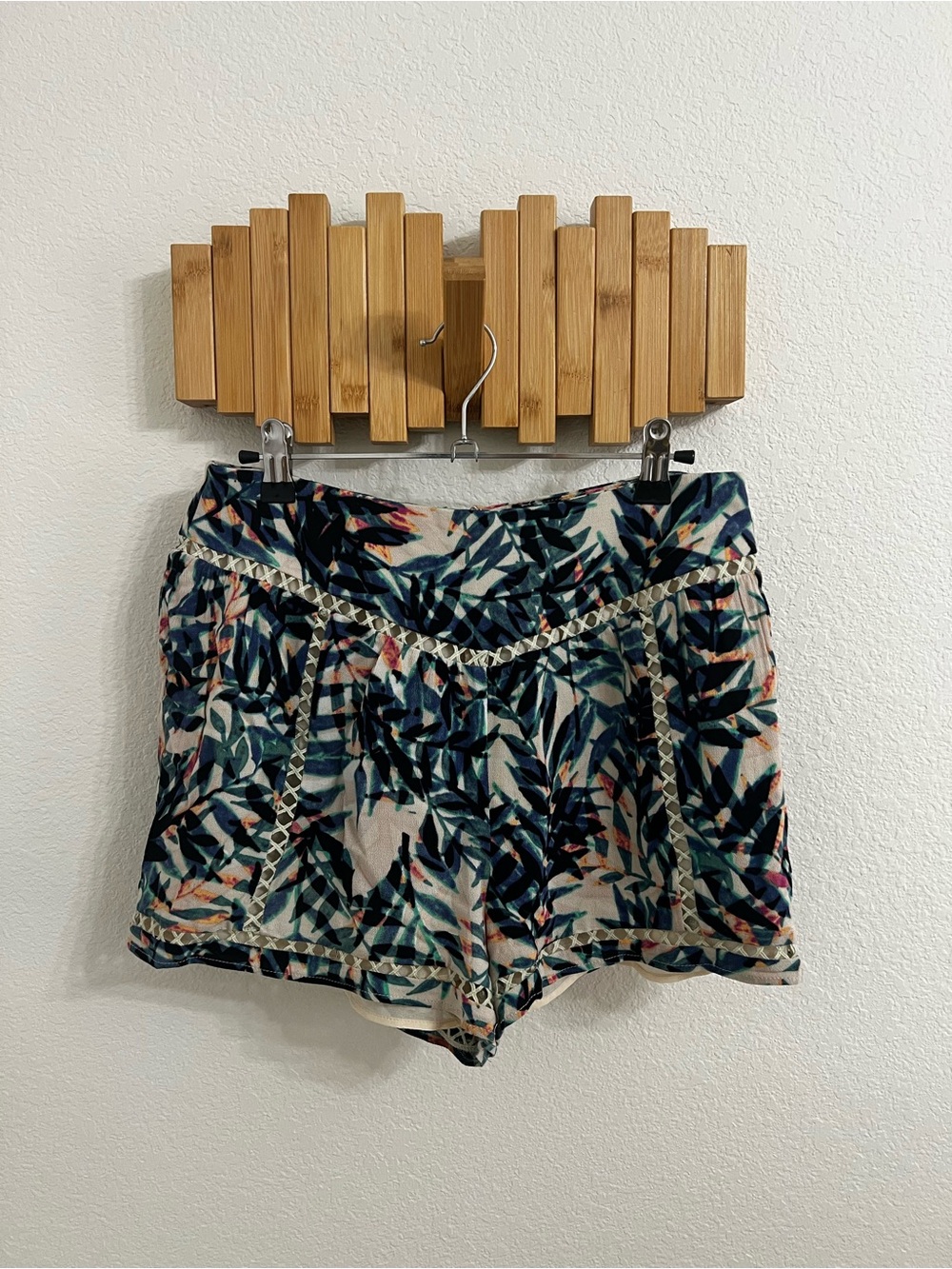 Greylin High-Waist Tropical Leaf Print Shorts - Navy & Cream